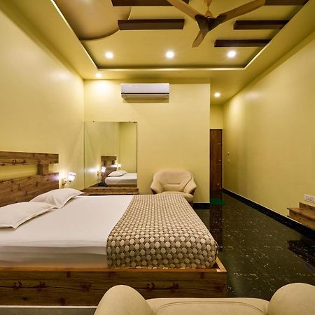 Hotel Saptarang Residency Panhala Luaran gambar