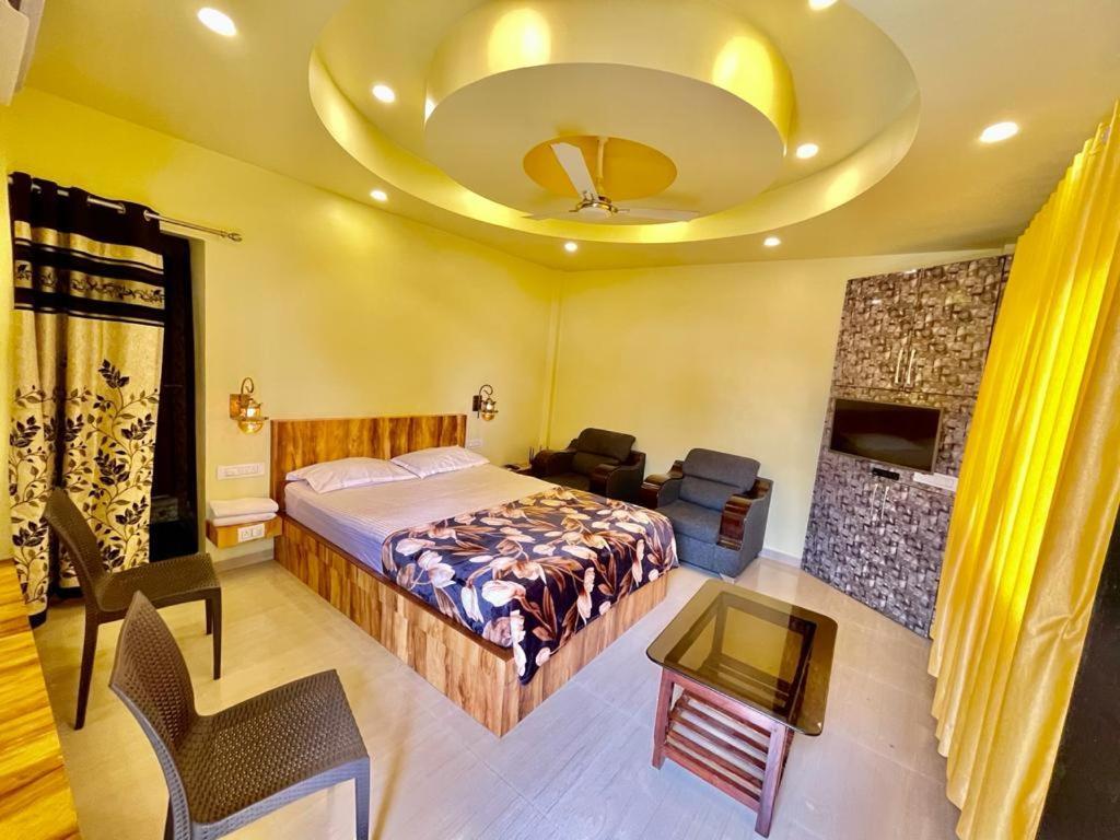 Hotel Saptarang Residency Panhala Luaran gambar