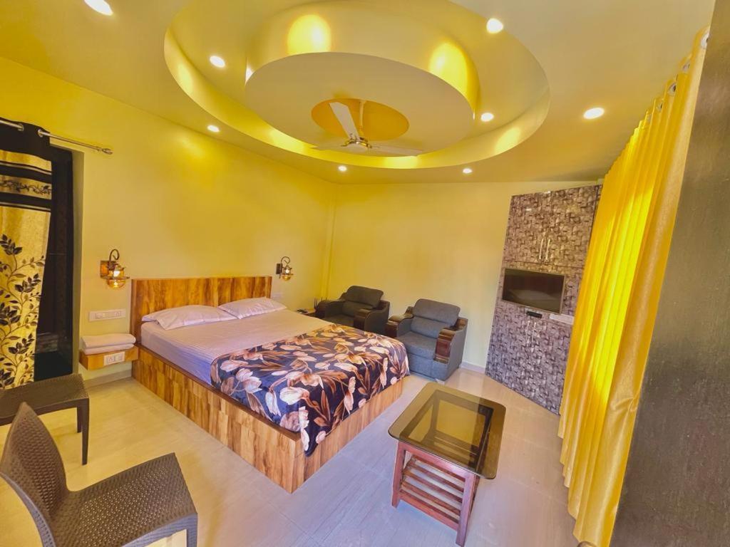 Hotel Saptarang Residency Panhala Luaran gambar