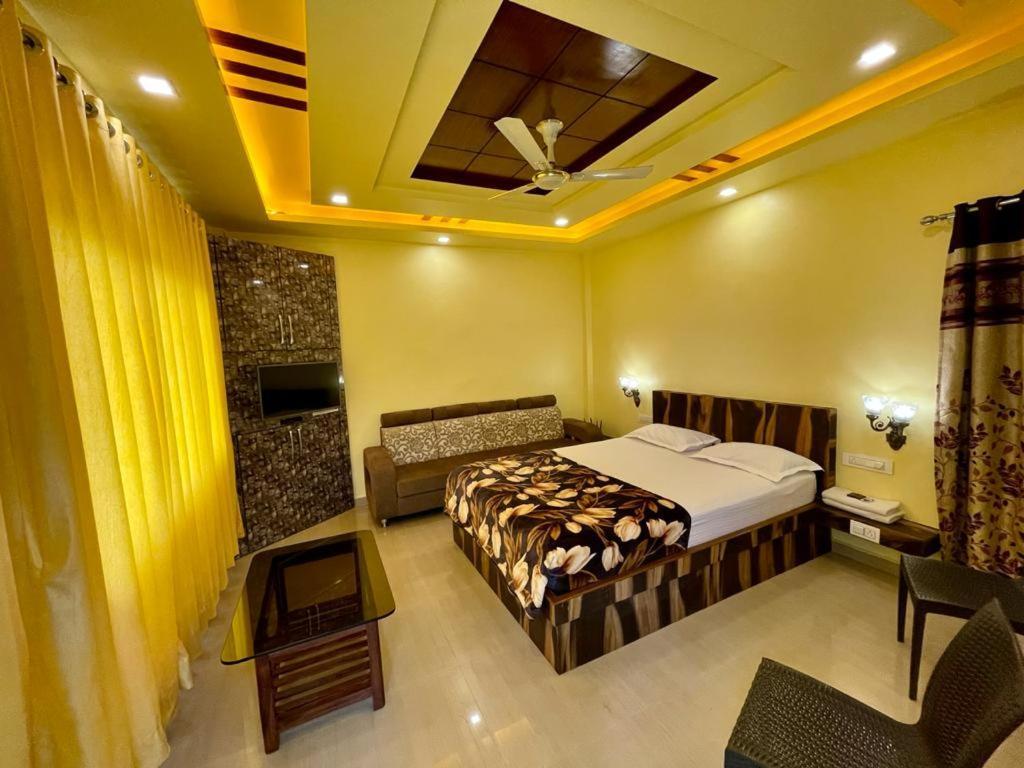 Hotel Saptarang Residency Panhala Luaran gambar