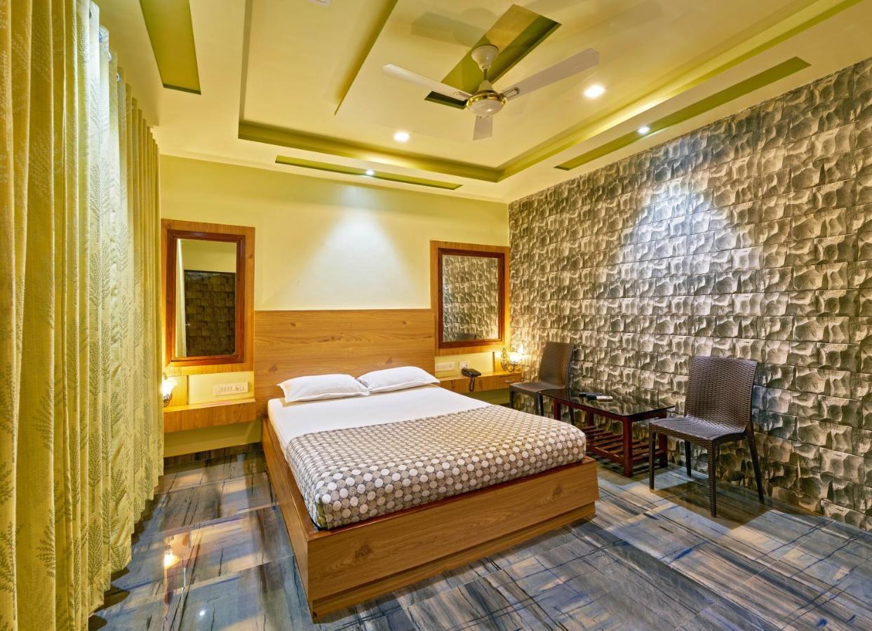 Hotel Saptarang Residency Panhala Luaran gambar