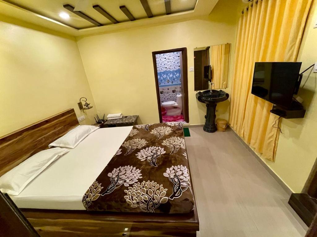 Hotel Saptarang Residency Panhala Luaran gambar
