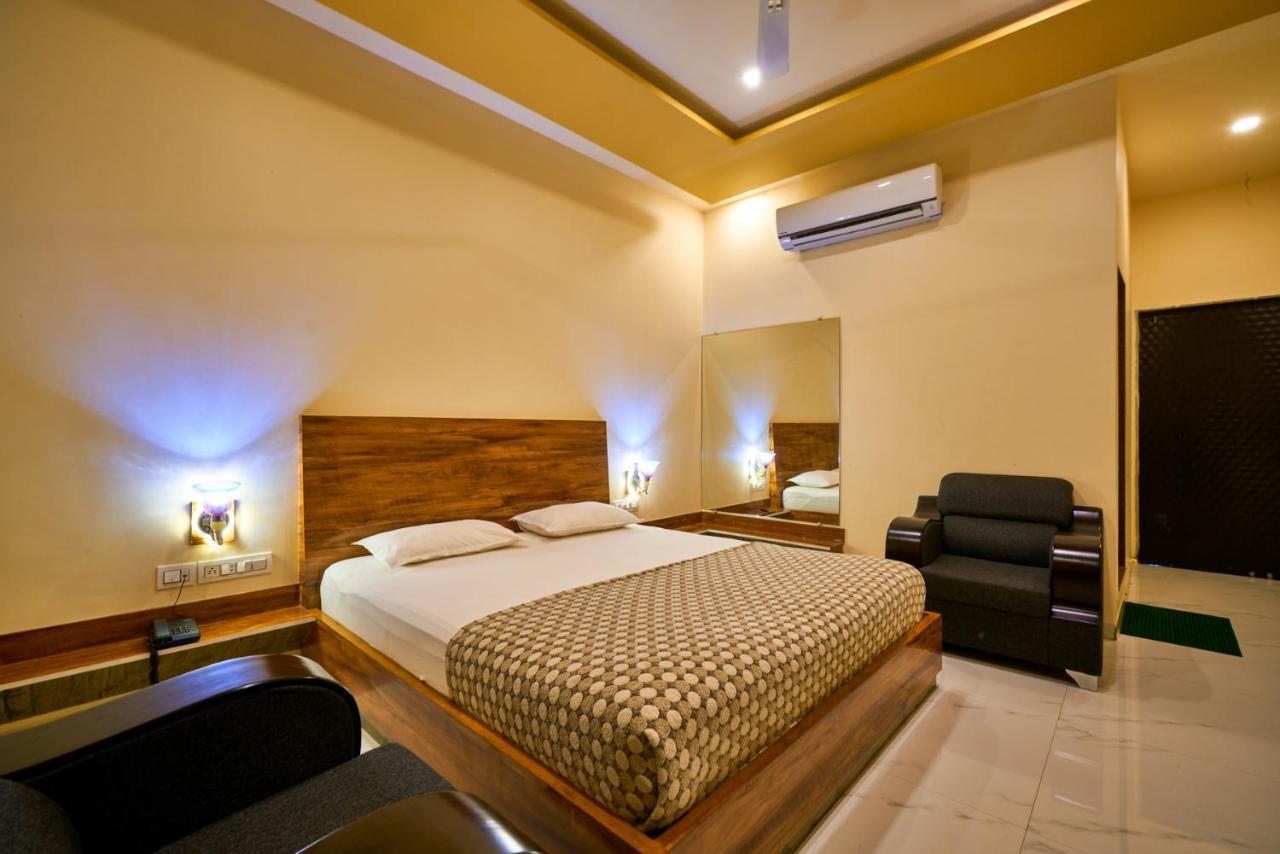 Hotel Saptarang Residency Panhala Luaran gambar