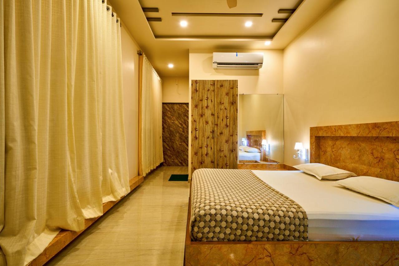 Hotel Saptarang Residency Panhala Luaran gambar