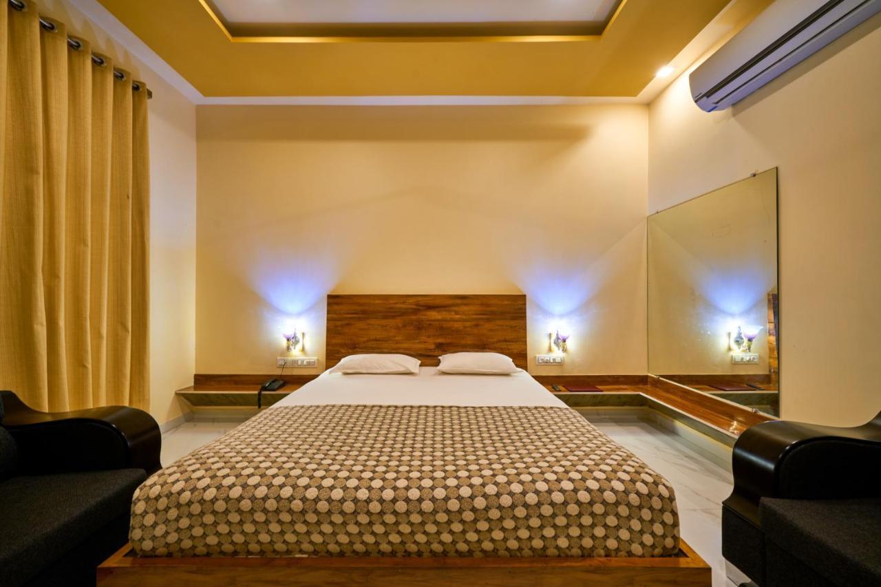 Hotel Saptarang Residency Panhala Luaran gambar
