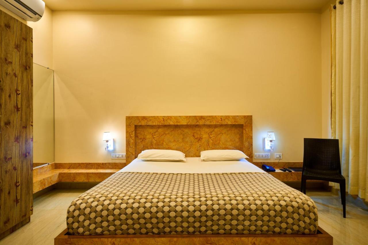 Hotel Saptarang Residency Panhala Luaran gambar