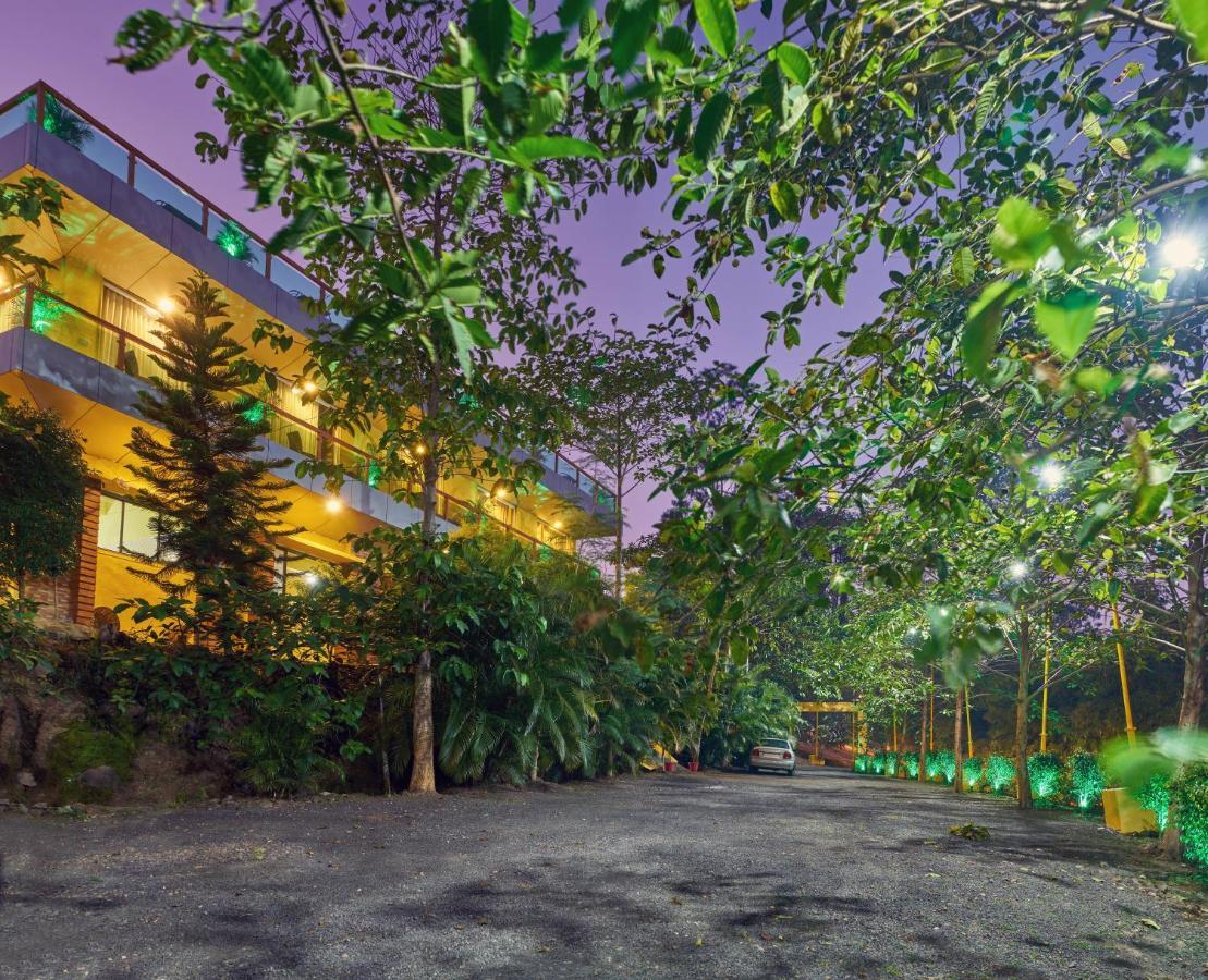 Hotel Saptarang Residency Panhala Luaran gambar